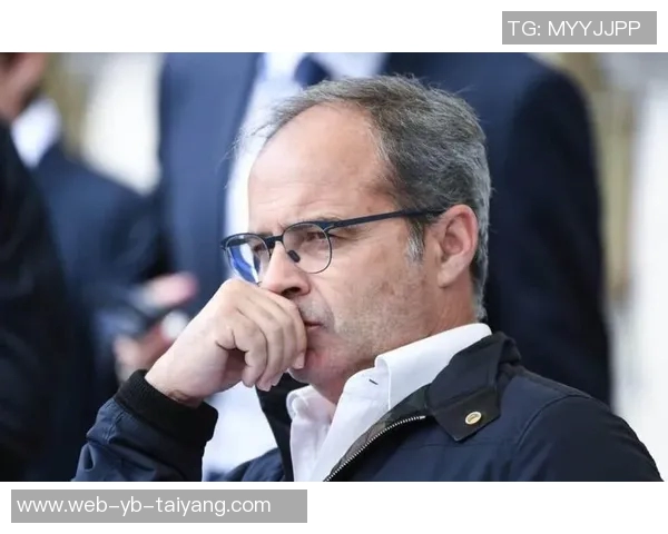 巴黎总监坎波斯透露将引进外租球员提升卫星俱乐部实力 巴黎总监坎波斯透露将引进外租球员提升卫星俱乐部实力